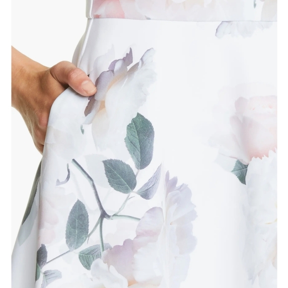 🍒NWT🍒 TED BAKER FEMININE FLORAL PRINT DRESS - Picture 2 of 6